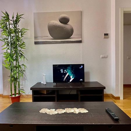 Deyanira Suite, Aeropuerto, Ifema Madrid Esterno foto