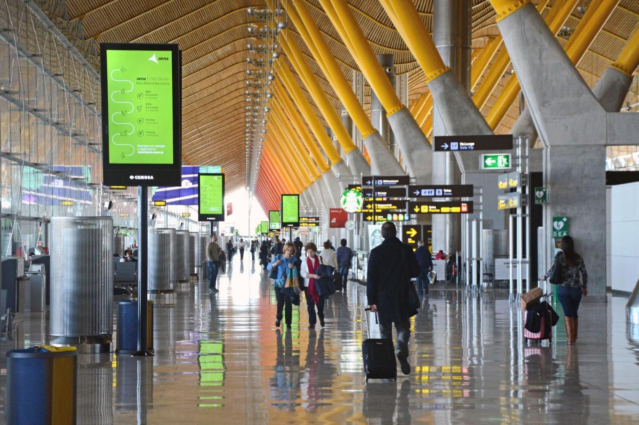 Deyanira Suite, Aeropuerto, Ifema Madrid Esterno foto