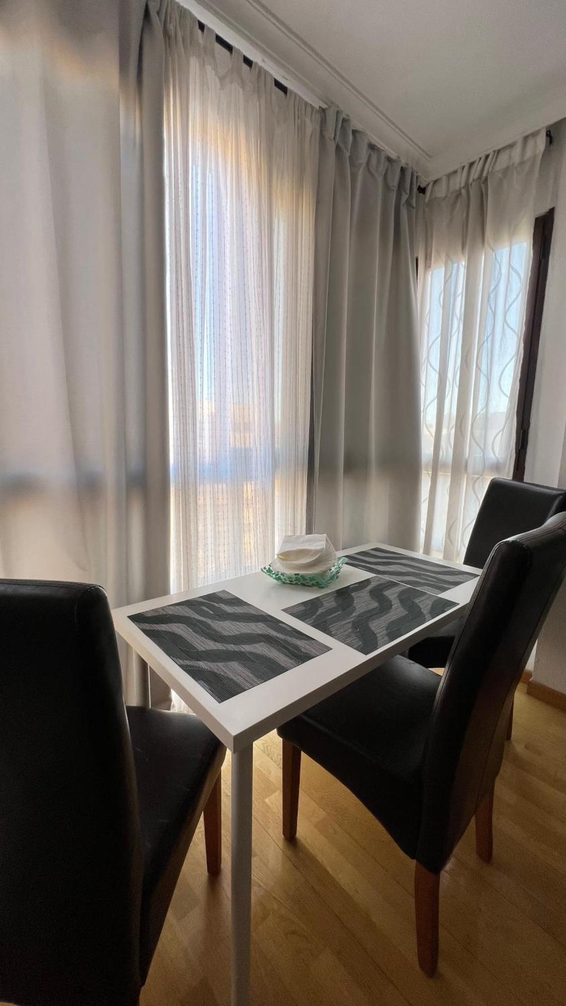 Deyanira Suite, Aeropuerto, Ifema Madrid Esterno foto